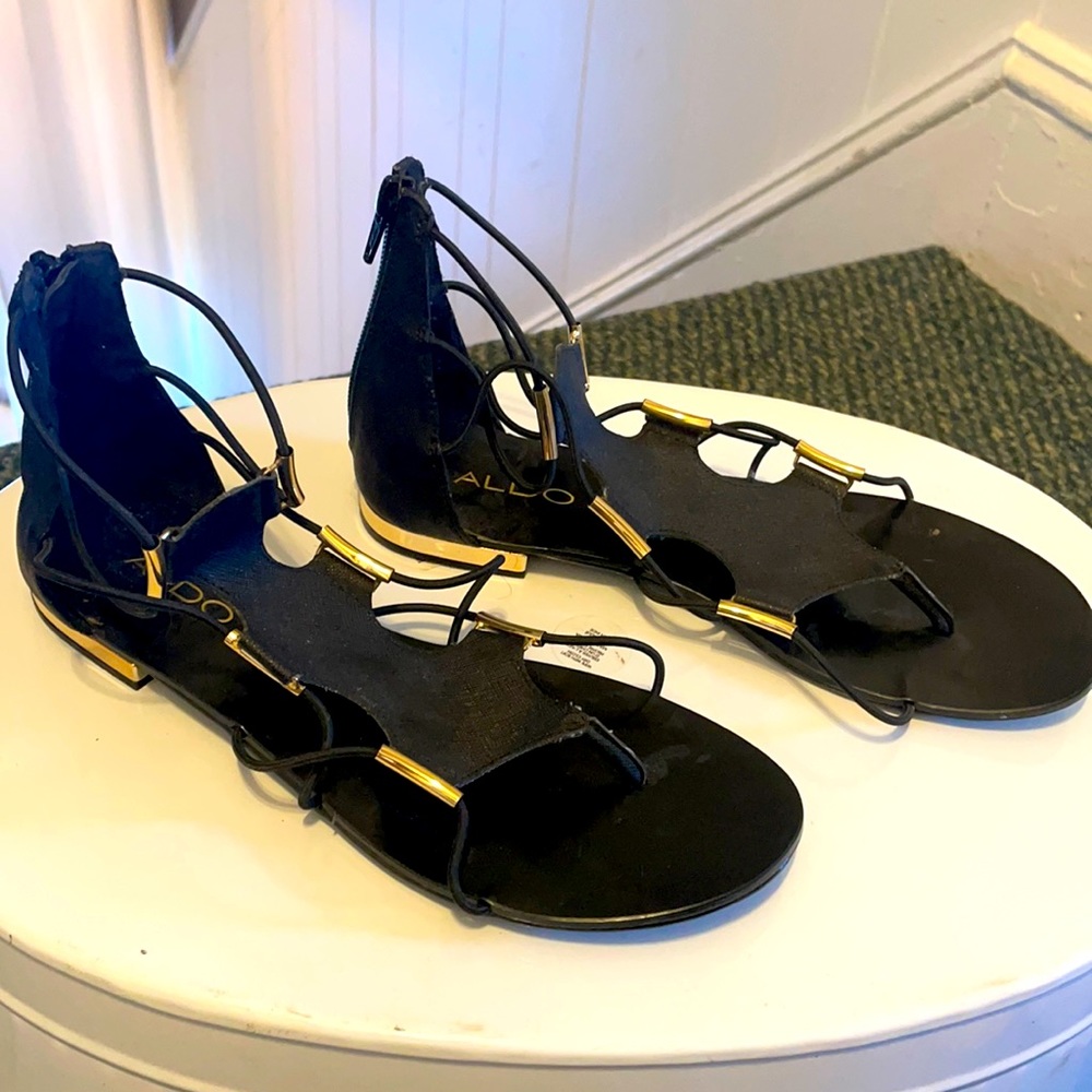 ALDO black & gold gladiator sandals women’s 6.5